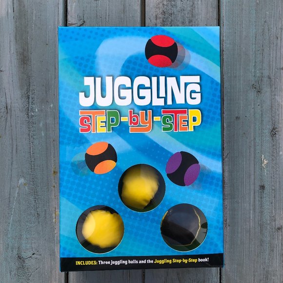 Juggling Step-By-Step Kit: Book by Bobby Besmehn & Three Juggling Balls - Picture 2 of 5